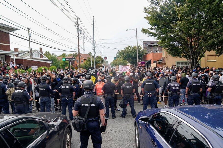 Campaign cover image for Donate to Domestic Hostile Environment Training - CHICAGO