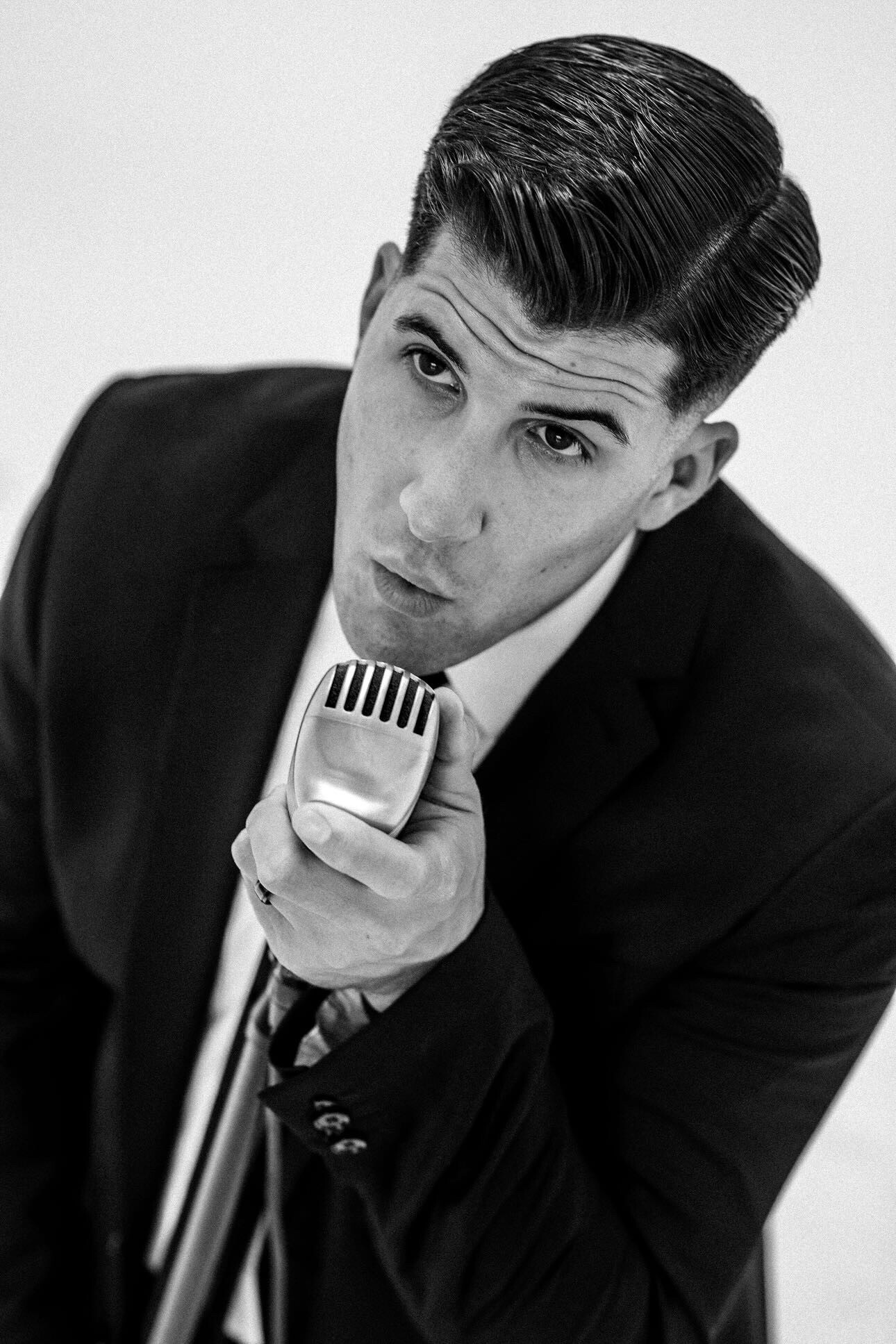 Jazz Vocalist Jefferson Schildgen At Musicarramba 