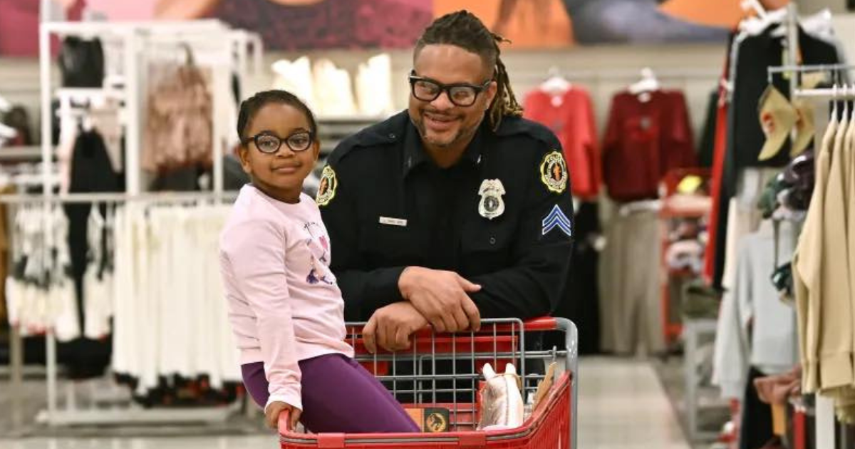 Campaign cover image for Heroes & Helpers: Shop with a Cop 2026