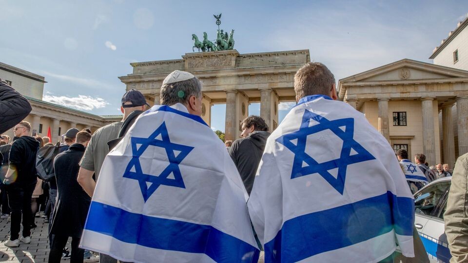 Campaign cover image for Stand With Israel. Together We Thrive