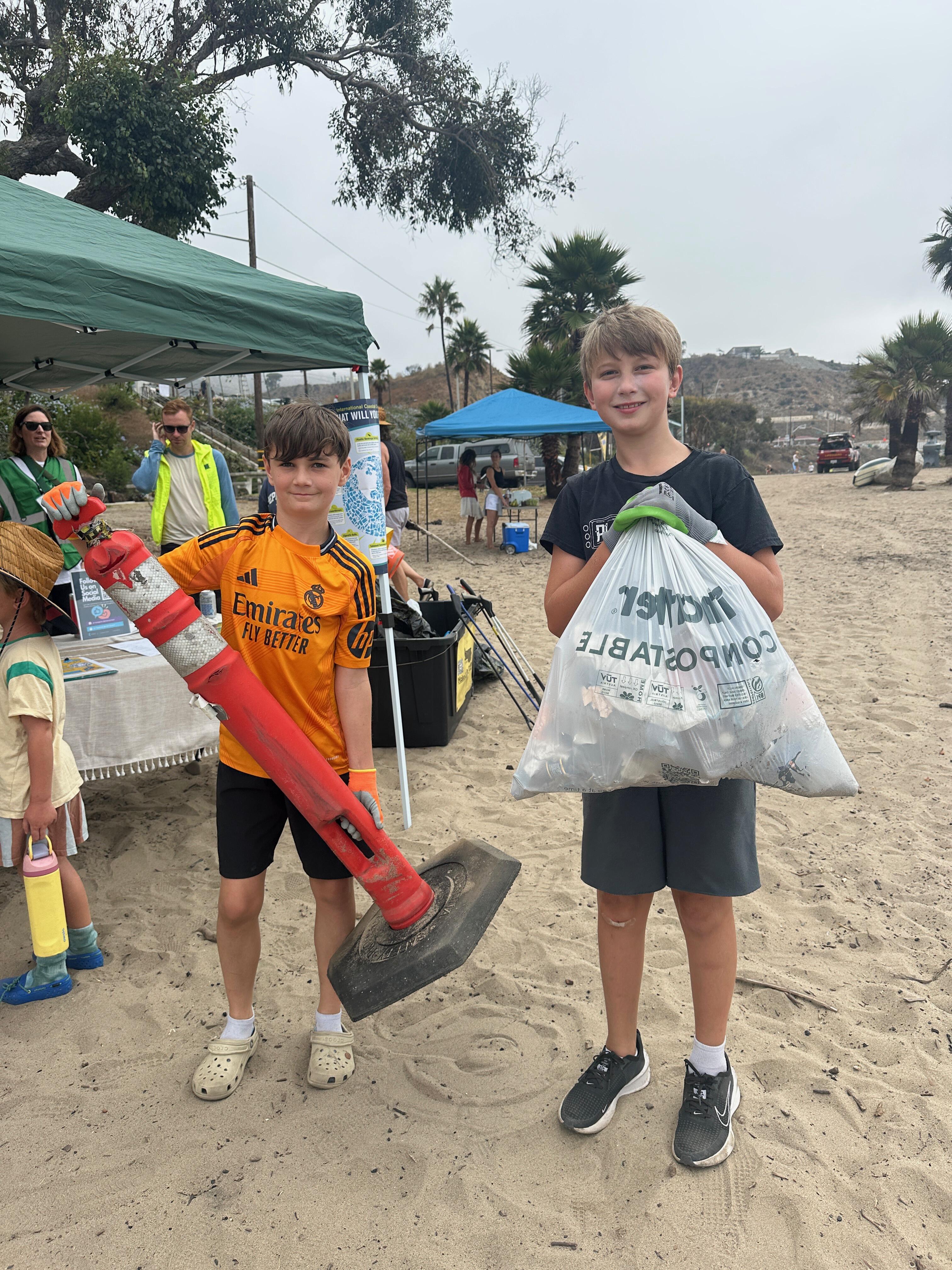 Campaign cover image for Kids Helping LA