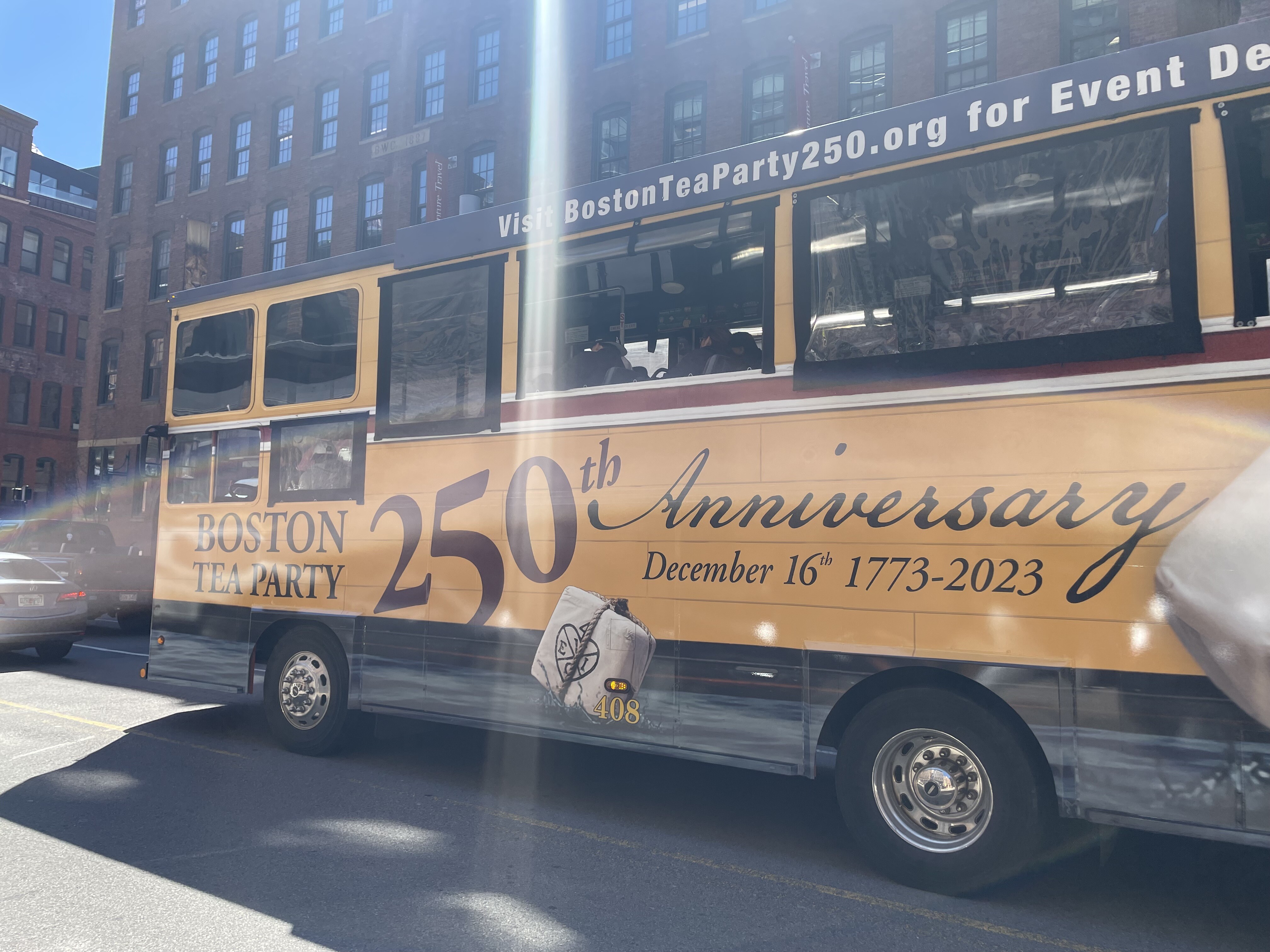 Campaign cover image for Veterans Parade Trolley Bus FREE Transportation - 2023