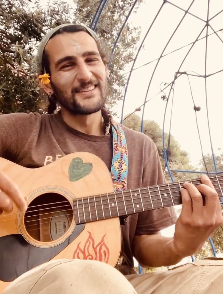 Campaign cover image for Support a Palestinian Artist Visit Family in the US