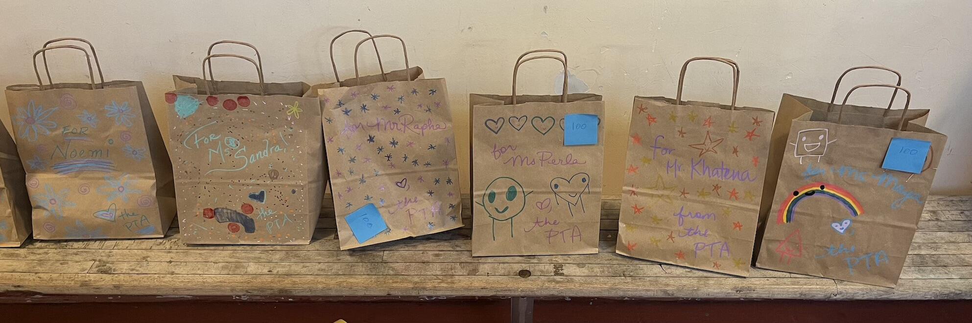 Campaign cover image for 2nd Grade - let's appreciate our teachers / 2º Grado - apreciemos a nuestros profesores