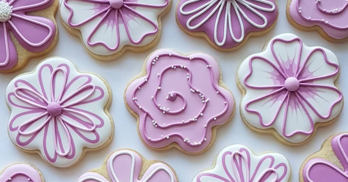 Campaign cover image for 4/10/26- Monochromatic Flower Cookie Class