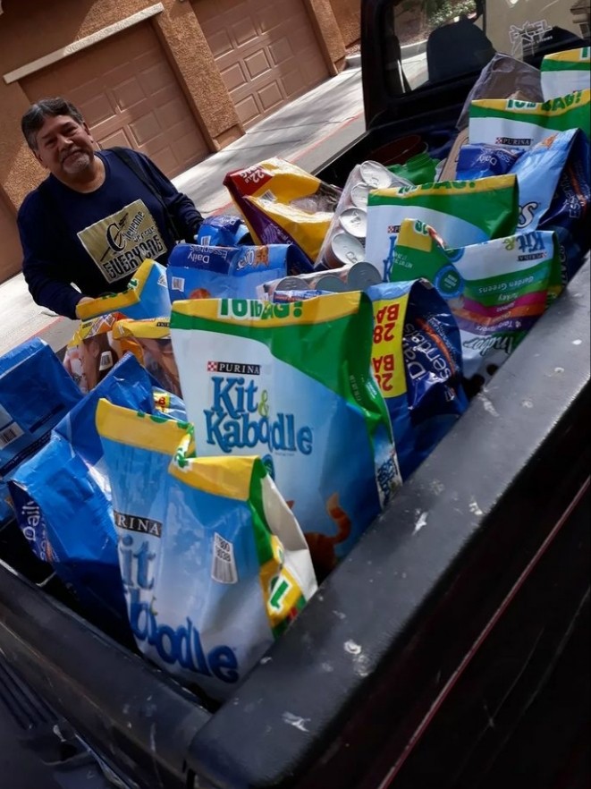 Campaign cover image for Juan needs a new [used] truck!