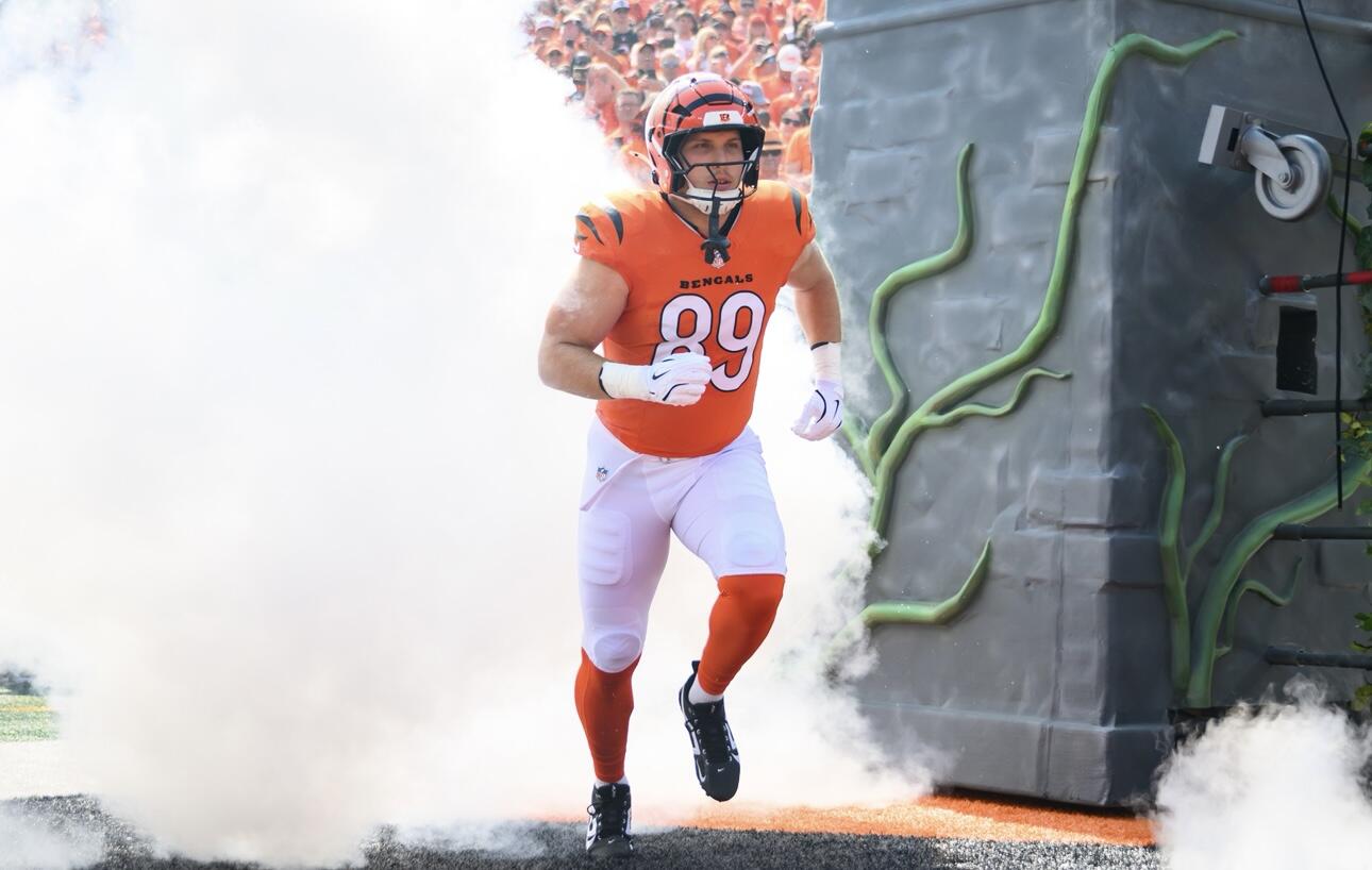 Campaign cover image for Drew Sample Holiday Toy Giveaway for Cincinnati Children’s Hospital