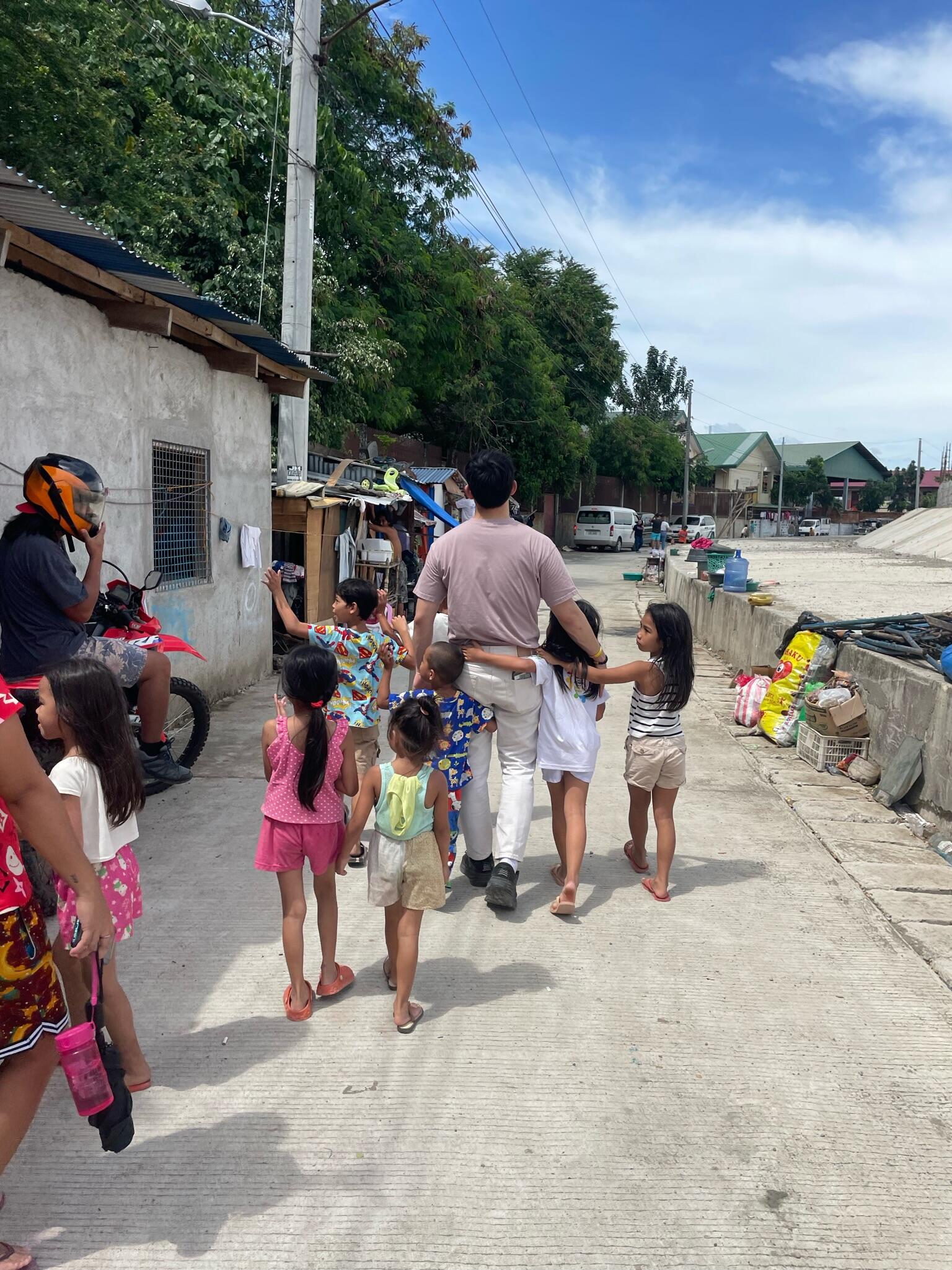 Campaign cover image for Arleth to the Philippines