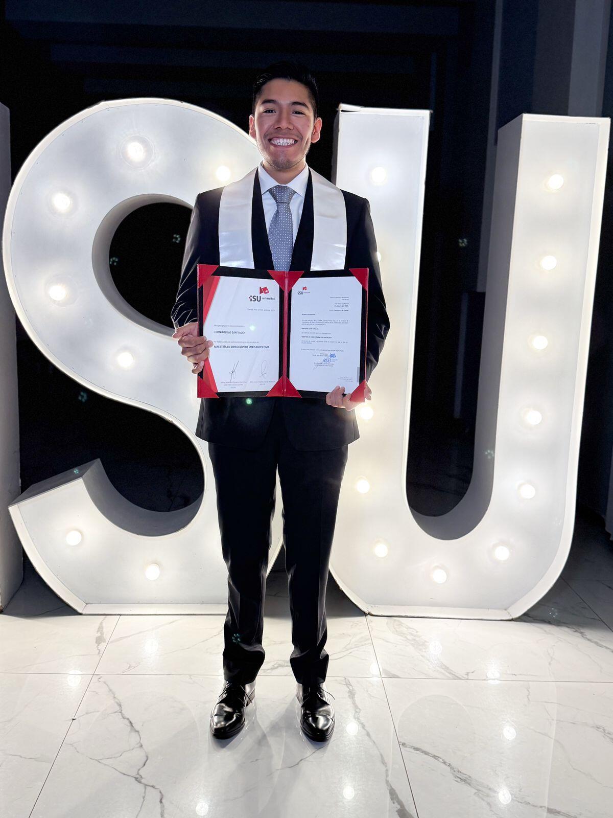 Campaign cover image for Santiago Leon Robelo - Scholarship Drive