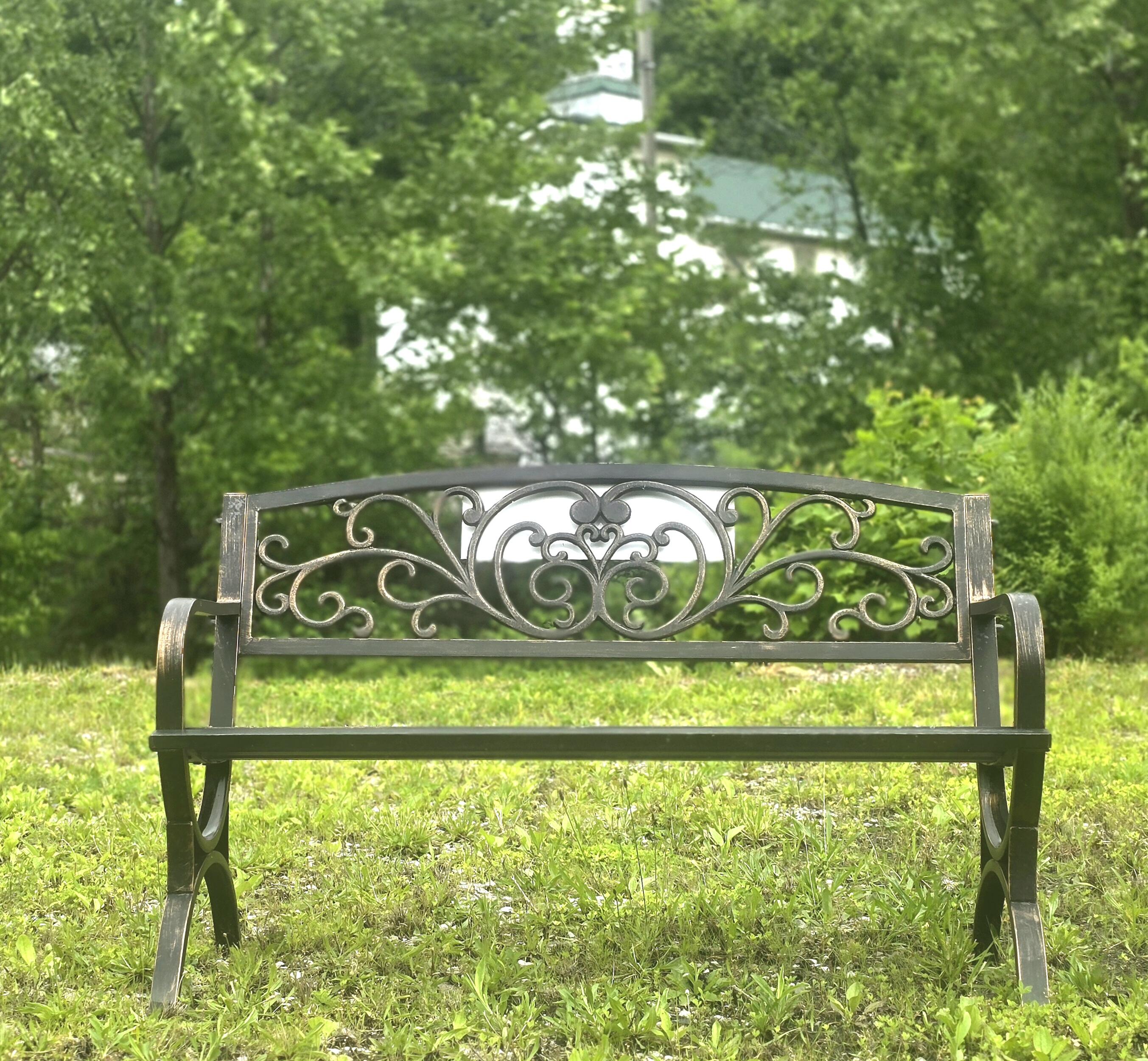 Campaign cover image for Elkhorn Creek Village Garden Bench