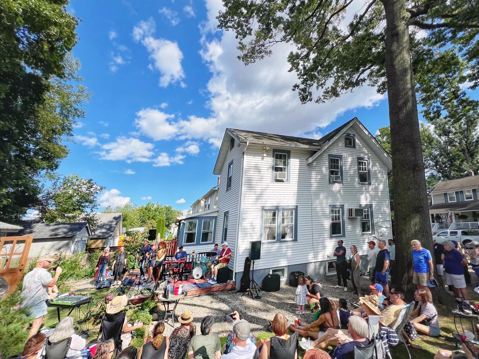 Campaign cover image for Help Keep Porchfest Jammin'!