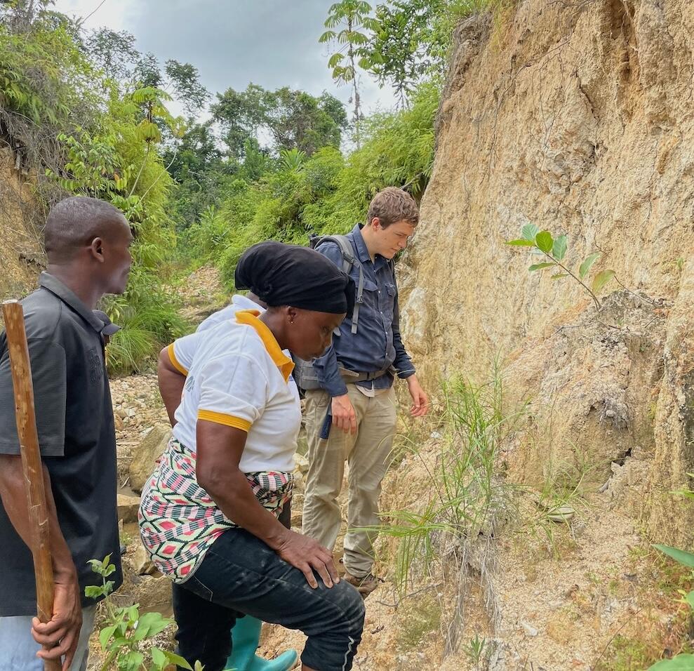 Campaign cover image for Diamonds for Peace