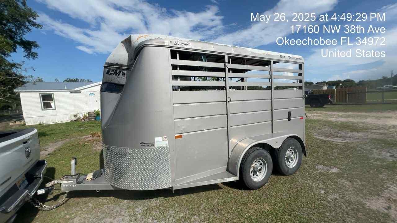 Campaign cover image for Our Totaled Horse Trailer