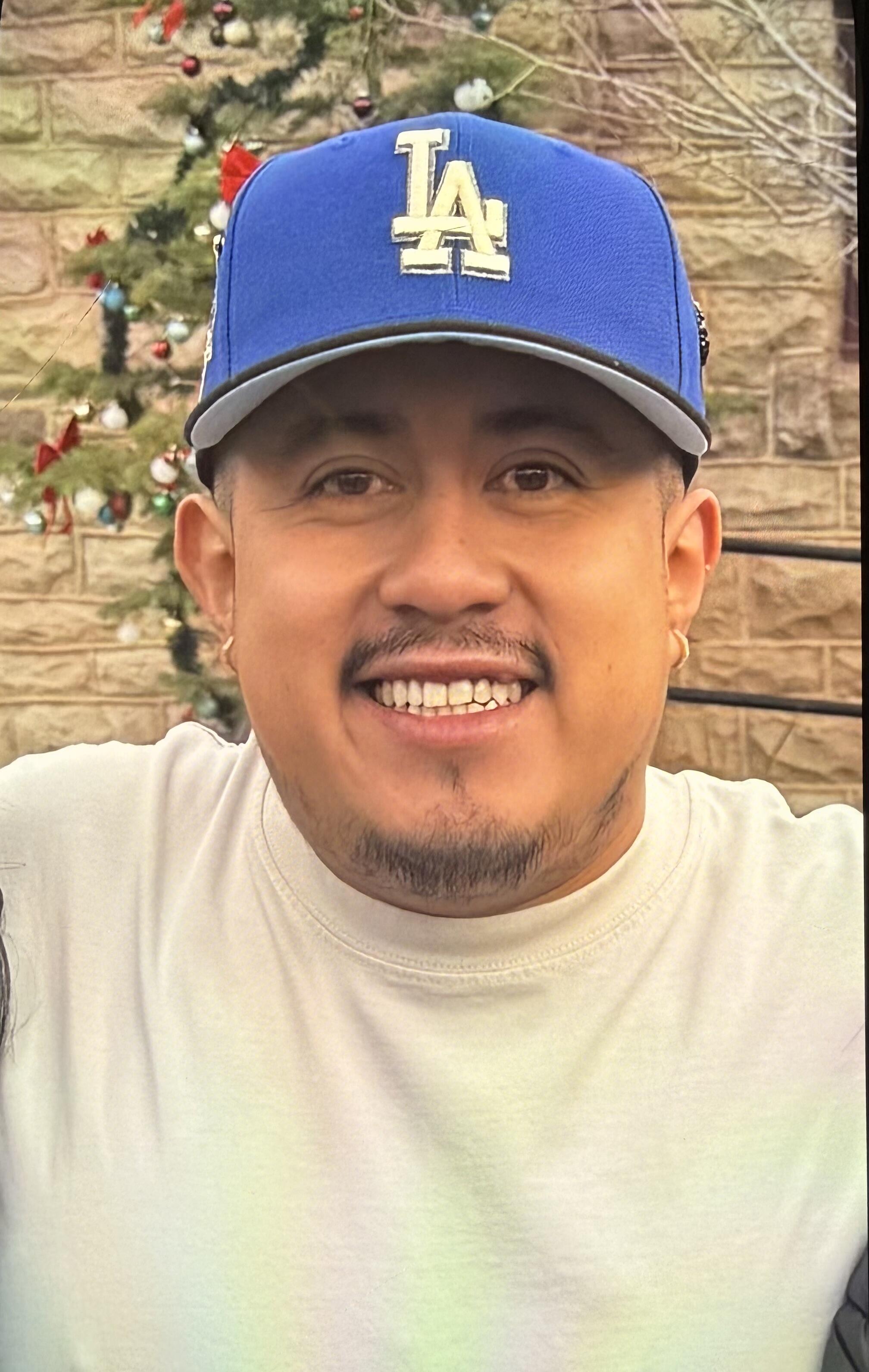 Campaign cover image for Community support for Raul & family