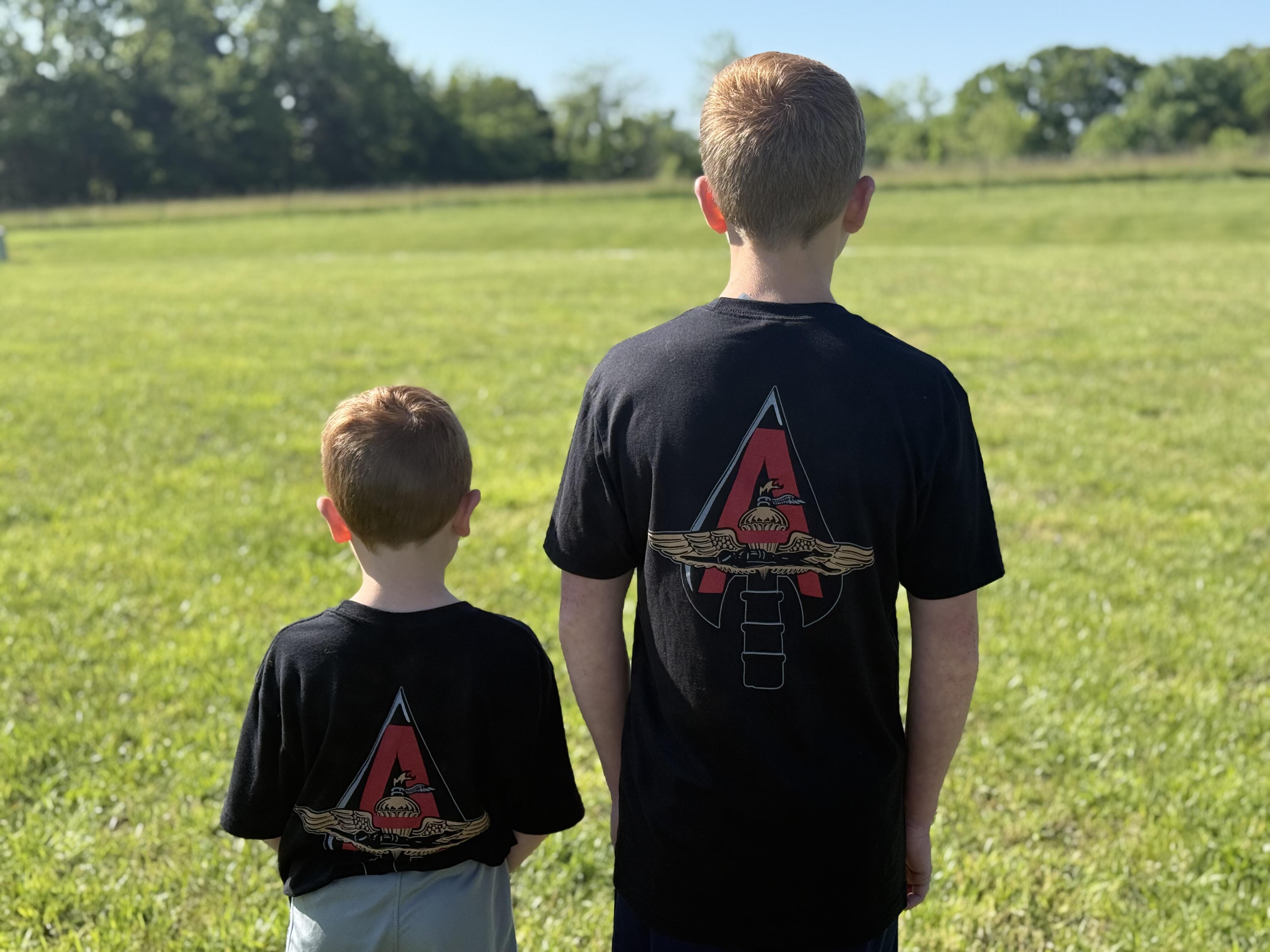 Wade Brothers logo
