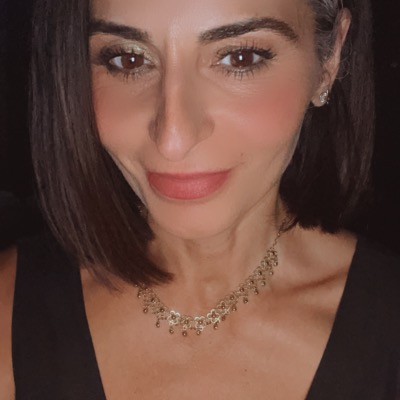Arezou Shadabadi
