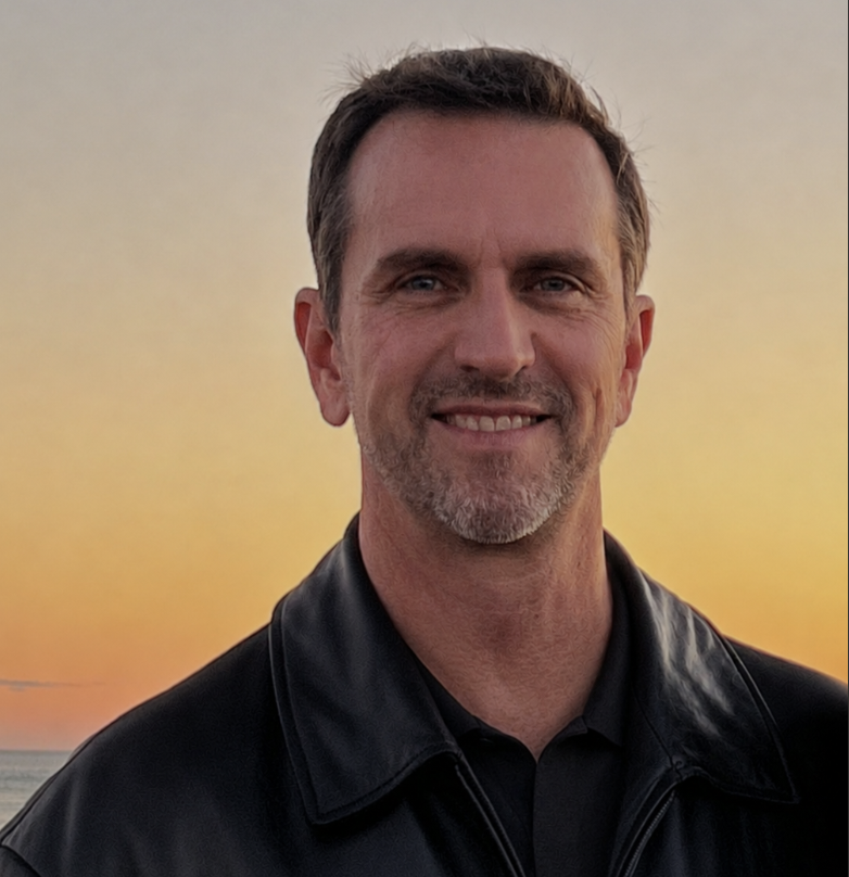 Doug Smoot - BNI- Referrals in Paradise Community Advocate/ ibusinessSolutions-Sales logo